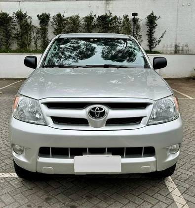 TOYOTA HILUX 2.5 STD 4X4 CD 16V TURBO DIESEL 4P MANUAL TOYOTA HILUX 2.5 STD 4X4 CD 16V TURBO DIESEL 4P MANUAL